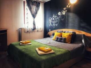 Гостевой дом CasaMaria Слэник-Молдова Стандартный двухместный номер с 1 кроватью и общей ванной комнатой-1